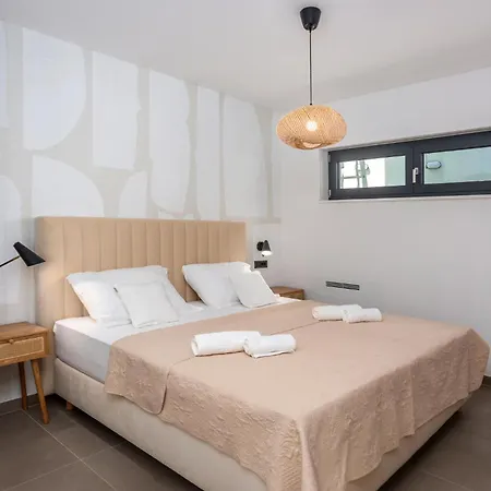 4 Bedroom Lovely In Crikvenica