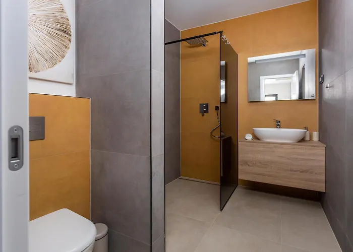 4 Bedroom Lovely In בית נופש *