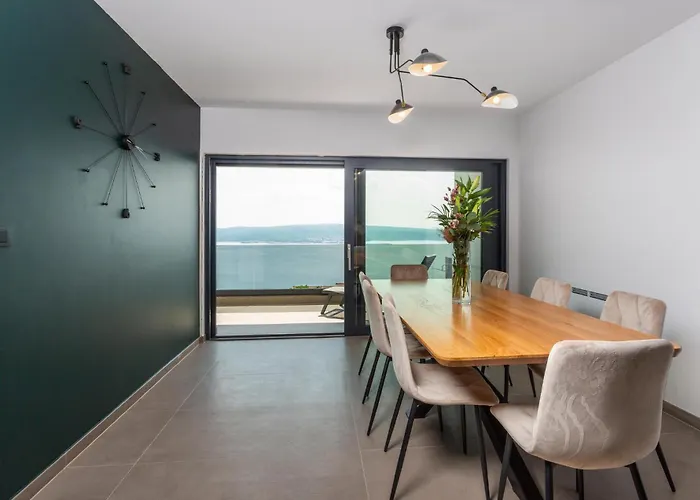 בית נופש 4 Bedroom Lovely In קריקווניצה