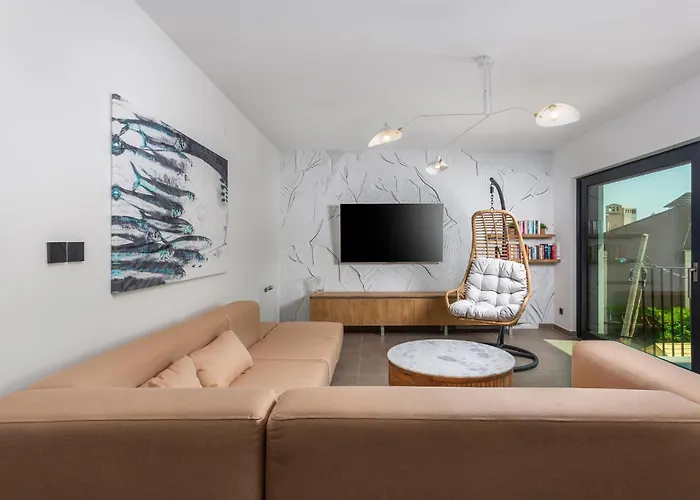 4 Bedroom Lovely In בית נופש