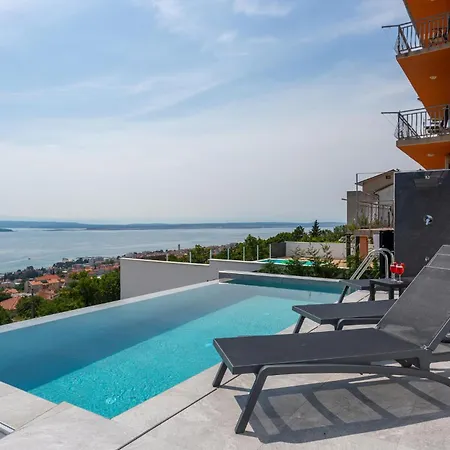 4 Bedroom Lovely In