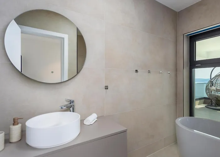 Holiday home 4 Bedroom Lovely In Crikvenica