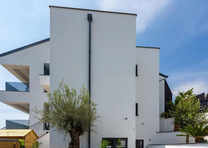 4 Bedroom Lovely In Crikvenica